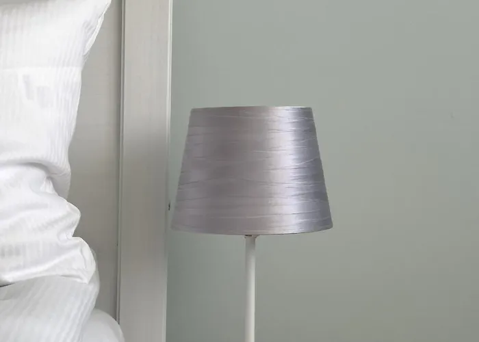 Bukowska Elegancki Z 1 Sypialnia I Biurkiem By Renters Apartment Poznan