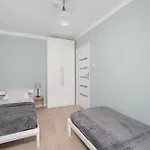 Bukowska Elegancki Z 1 Sypialnia I Biurkiem By Renters * Poznan