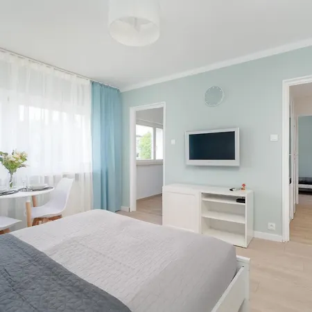 Bukowska Elegancki Z 1 Sypialnia I Biurkiem By Renters