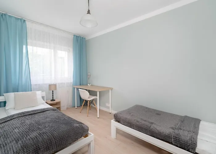 Apartment Bukowska Elegancki Z 1 Sypialnia I Biurkiem By Renters